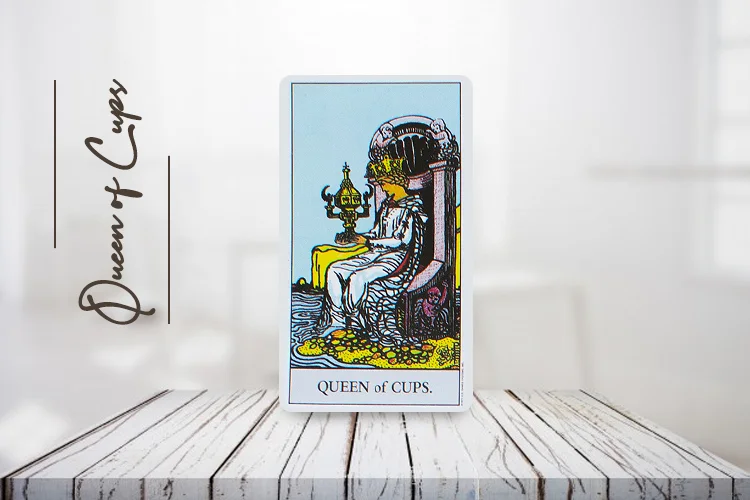 क्वीन ऑफ कप्स (Queen of Cups Tarot) अपराइट और रिवर्स