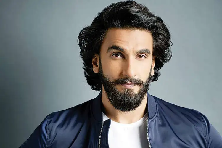 Do Stars Has a ‘Big Picture’ To Tell For Bollywood’s Powerhouse, Ranveer Singh?
