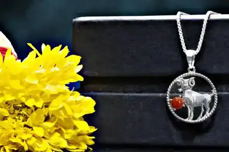 Why Should Aries Zodiacs Wear Silver Pendant?